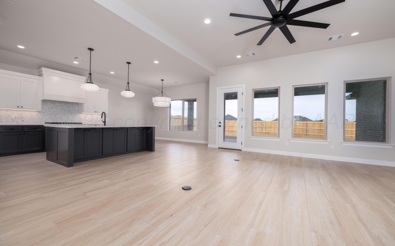 10300 PRICKLY PEAR Road, Amarillo, TX 79119, 4 Habitaciones Habitaciones , ,3 BañosBaños,Residential,En Venta,10300 PRICKLY PEAR Road,0,26-1304