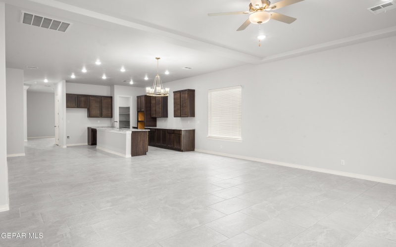 6136 Patricia Elena Place, El Paso, TX 79932, 4 Habitaciones Habitaciones , ,2 BañosBaños,Residential,En Venta,6136 Patricia Elena Place,0,938034