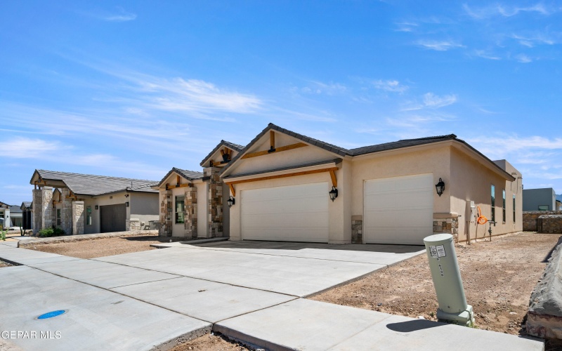 6136 Patricia Elena Place, El Paso, TX 79932, 4 Habitaciones Habitaciones , ,2 BañosBaños,Residential,En Venta,6136 Patricia Elena Place,0,938034