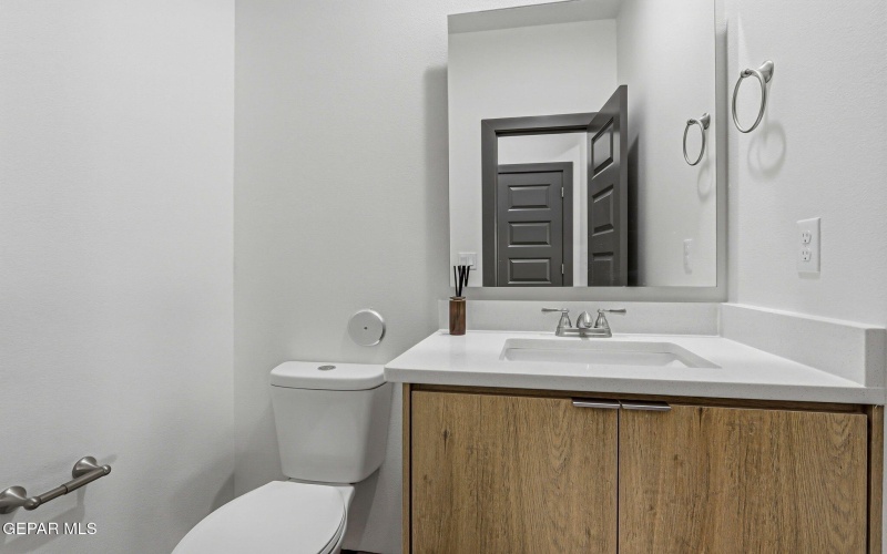 674 Davis Greenwood Court, Vinton, TX 79821, 3 Bedrooms Bedrooms, ,2 BathroomsBathrooms,Residential,For Sale,674 Davis Greenwood Court,0,938048