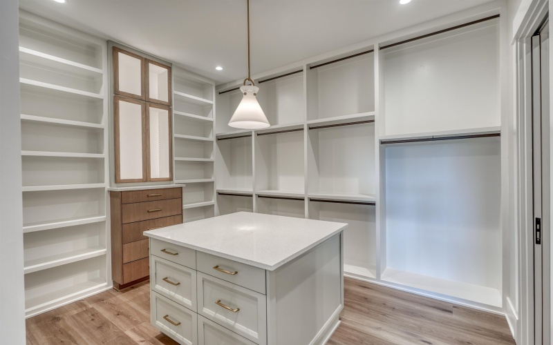 106 Edwards Circle, Horseshoe Bay, TX 78657, 3 Bedrooms Bedrooms, ,5 BathroomsBathrooms,Residential,For Sale,106 Edwards Circle,0,172076