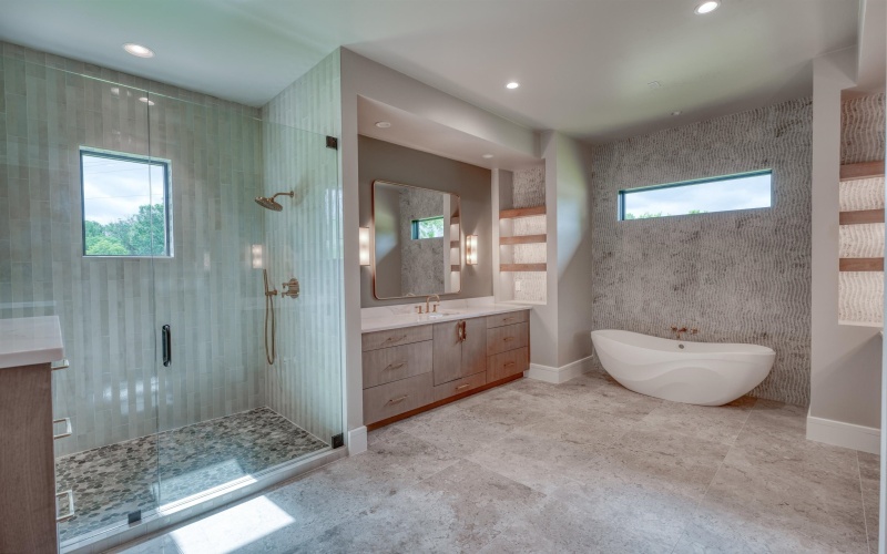 106 Edwards Circle, Horseshoe Bay, TX 78657, 3 Bedrooms Bedrooms, ,5 BathroomsBathrooms,Residential,For Sale,106 Edwards Circle,0,172076