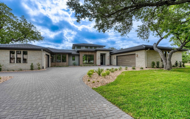 106 Edwards Circle, Horseshoe Bay, TX 78657, 3 Bedrooms Bedrooms, ,5 BathroomsBathrooms,Residential,For Sale,106 Edwards Circle,0,172076