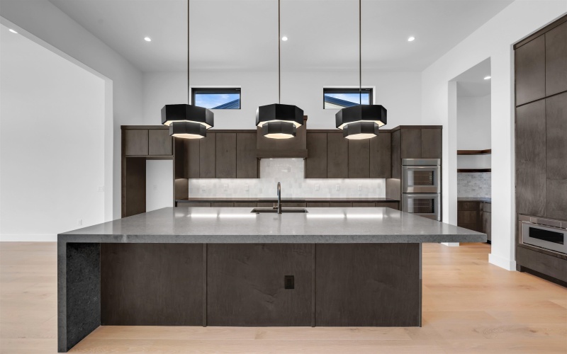 206 Azalea Loop, Horseshoe Bay, TX 78657, 3 Bedrooms Bedrooms, ,3 BathroomsBathrooms,Residential,For Sale,206 Azalea Loop,0,172607