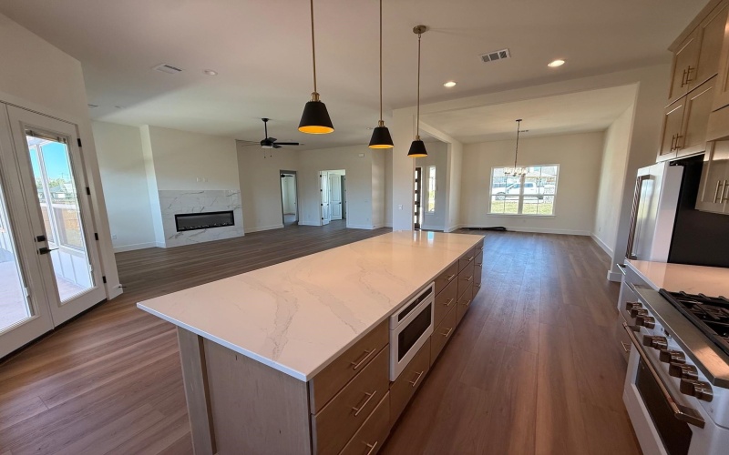 406 Hogans Place, Meadowlakes, TX 78654, 3 Bedrooms Bedrooms, ,2 BathroomsBathrooms,Residential,For Sale,406 Hogans Place,0,173017