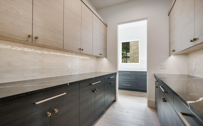 98 Wennmohs Place, Horseshoe Bay, TX 78657, 4 Bedrooms Bedrooms, ,5 BathroomsBathrooms,Residential,For Sale,98 Wennmohs Place,0,173400