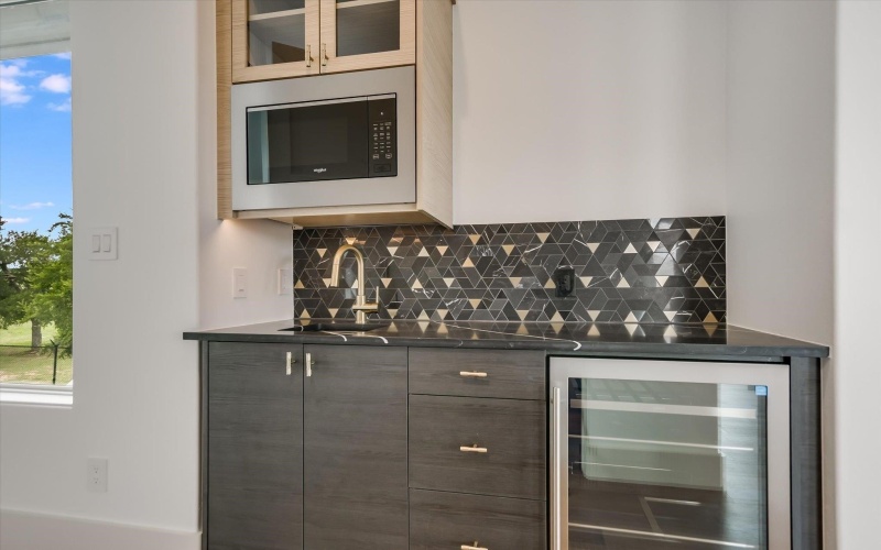 98 Wennmohs Place, Horseshoe Bay, TX 78657, 4 Bedrooms Bedrooms, ,5 BathroomsBathrooms,Residential,For Sale,98 Wennmohs Place,0,173400