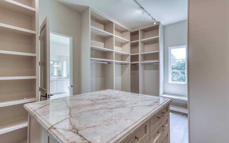 369 La Serena Loop, Horseshoe Bay, TX 78657, 5 Bedrooms Bedrooms, ,6 BathroomsBathrooms,Residential,For Sale,369 La Serena Loop,0,173831