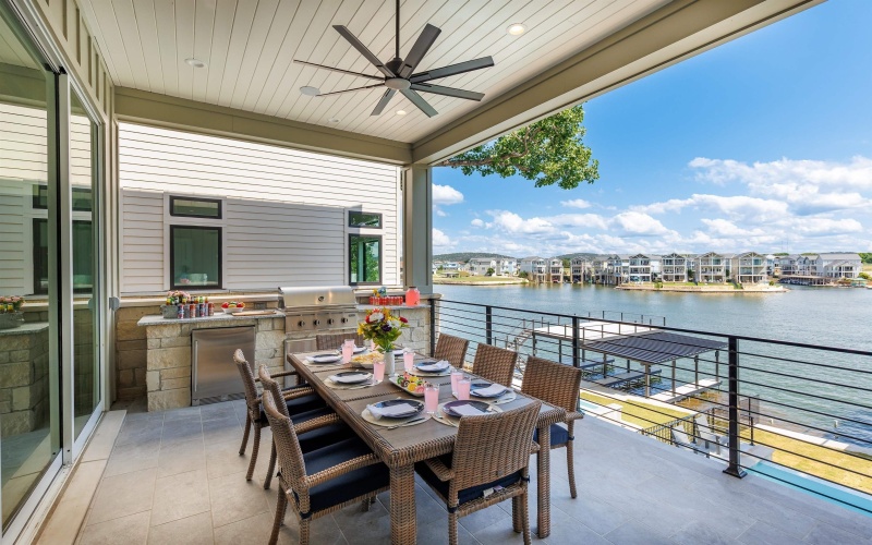 563 Ellen Williams Loop, Kingsland, TX 78639, 5 Habitaciones Habitaciones , ,6 BañosBaños,Residential,En Venta,563 Ellen Williams Loop,0,173885