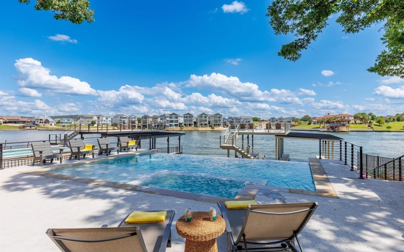 563 Ellen Williams Loop, Kingsland, TX 78639, 5 Habitaciones Habitaciones , ,6 BañosBaños,Residential,En Venta,563 Ellen Williams Loop,0,173885