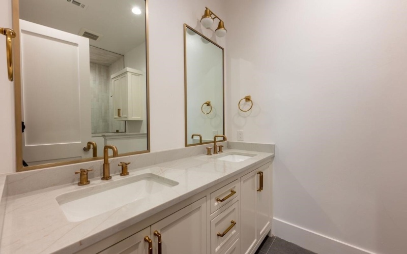 154 RIVERFRONT DRIVE, Kingsland, TX 78639, 9 Habitaciones Habitaciones , ,9 BañosBaños,Residential,En Venta,154 RIVERFRONT DRIVE,0,174061