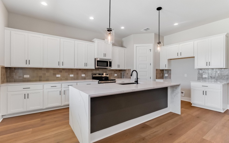 124 Draper Lane, Bertram, TX 78605, 4 Bedrooms Bedrooms, ,2 BathroomsBathrooms,Residential,For Sale,124 Draper Lane,0,174695