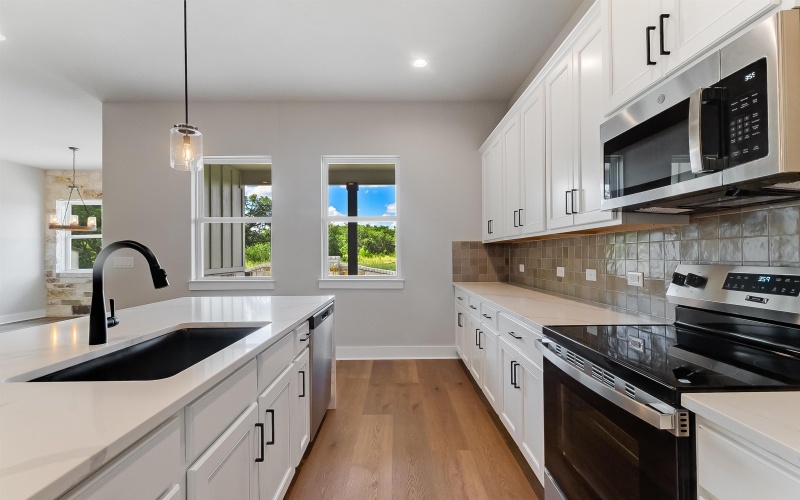 124 Draper Lane, Bertram, TX 78605, 4 Bedrooms Bedrooms, ,2 BathroomsBathrooms,Residential,For Sale,124 Draper Lane,0,174695