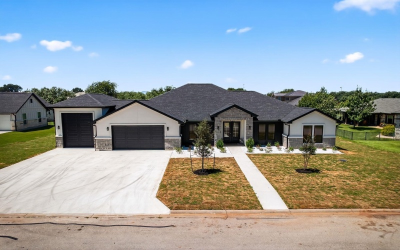 103 Still Meadow Drive, Kingsland, TX 78639, 4 Habitaciones Habitaciones , ,3 BañosBaños,Residential,En Venta,103 Still Meadow Drive,0,174761