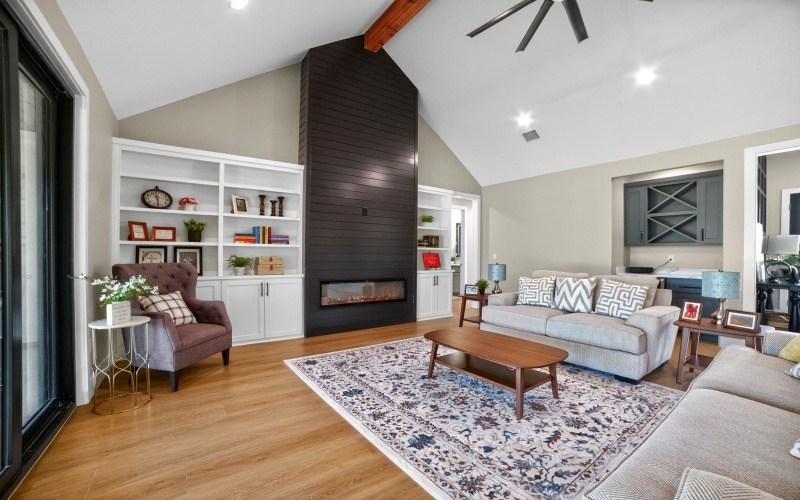 103 Still Meadow Drive, Kingsland, TX 78639, 4 Habitaciones Habitaciones , ,3 BañosBaños,Residential,En Venta,103 Still Meadow Drive,0,174761