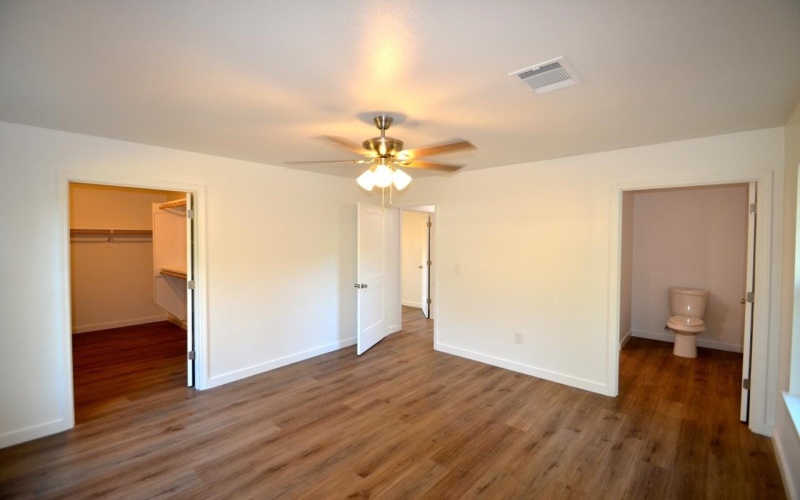 1653 Navajo Trail, Kingsland, TX 78639, 4 Habitaciones Habitaciones , ,2 BañosBaños,Residential,En Venta,1653 Navajo Trail,0,175340