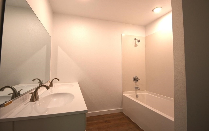 1653 Navajo Trail, Kingsland, TX 78639, 4 Habitaciones Habitaciones , ,2 BañosBaños,Residential,En Venta,1653 Navajo Trail,0,175340