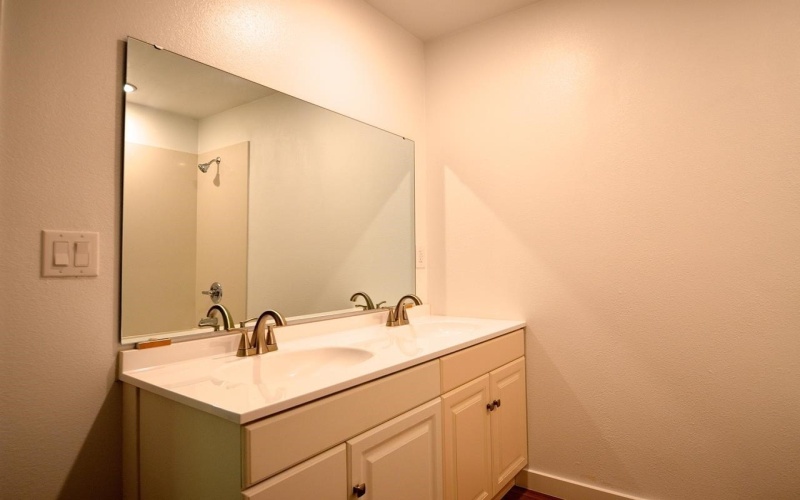 1653 Navajo Trail, Kingsland, TX 78639, 4 Habitaciones Habitaciones , ,2 BañosBaños,Residential,En Venta,1653 Navajo Trail,0,175340