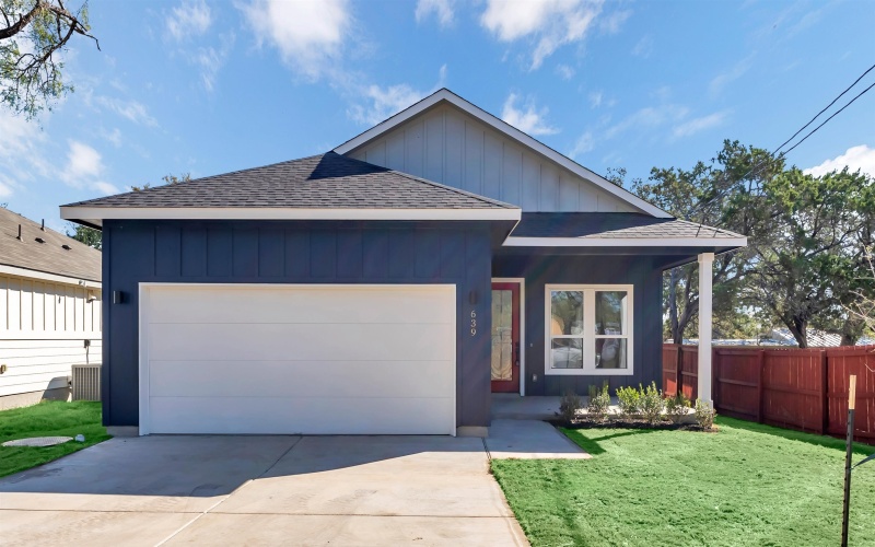 639 Magnolia Lane, Cottonwood Shores, TX 78657, 3 Bedrooms Bedrooms, ,2 BathroomsBathrooms,Residential,For Sale,639 Magnolia Lane,0,175577