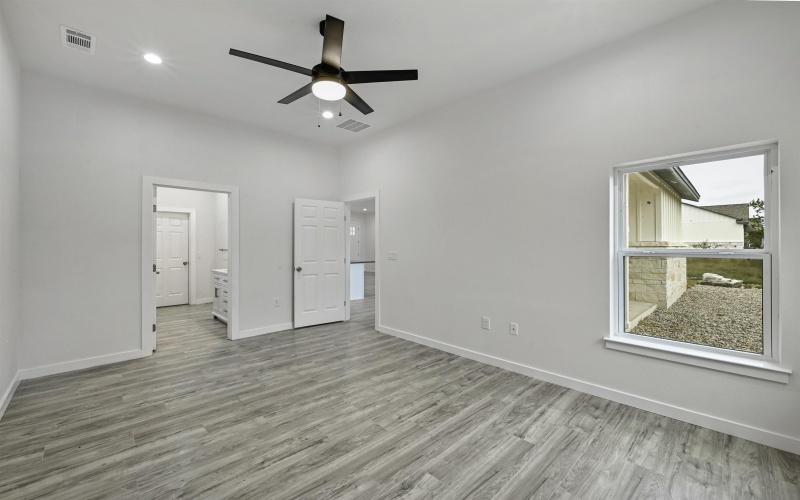 1615 White Tail, Horseshoe Bay, TX 78657, 3 Bedrooms Bedrooms, ,2 BathroomsBathrooms,Residential,For Sale,1615 White Tail,0,175813