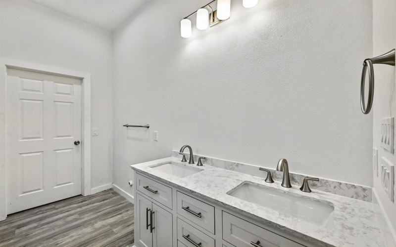 1615 White Tail, Horseshoe Bay, TX 78657, 3 Bedrooms Bedrooms, ,2 BathroomsBathrooms,Residential,For Sale,1615 White Tail,0,175813