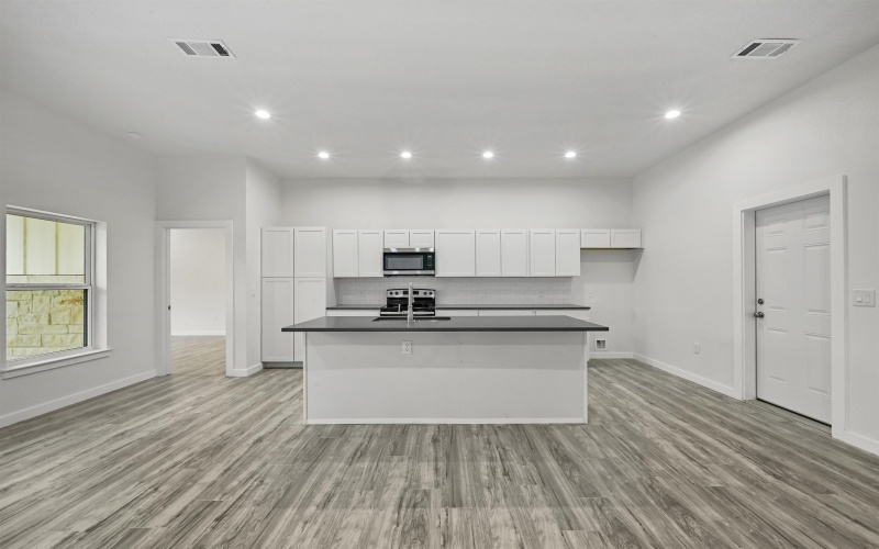 1615 White Tail, Horseshoe Bay, TX 78657, 3 Bedrooms Bedrooms, ,2 BathroomsBathrooms,Residential,For Sale,1615 White Tail,0,175813