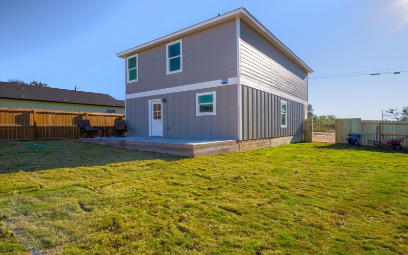 303 Cedarhill, Granite Shoals, TX 78654, 3 Bedrooms Bedrooms, ,2 BathroomsBathrooms,Residential,For Sale,303 Cedarhill,0,175818