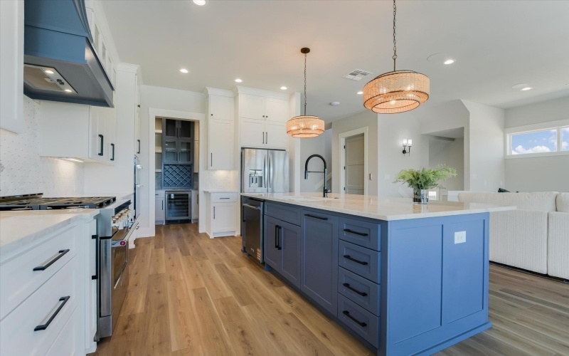 420 Lake St., Kingsland, TX 78639, 5 Bedrooms Bedrooms, ,6 BathroomsBathrooms,Residential,For Sale,420 Lake St.,0,176094