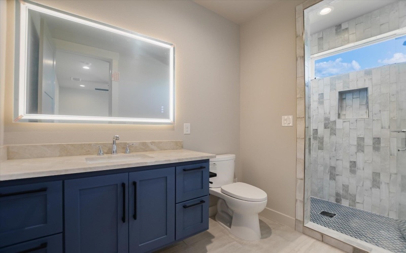 420 Lake St., Kingsland, TX 78639, 5 Bedrooms Bedrooms, ,6 BathroomsBathrooms,Residential,For Sale,420 Lake St.,0,176094