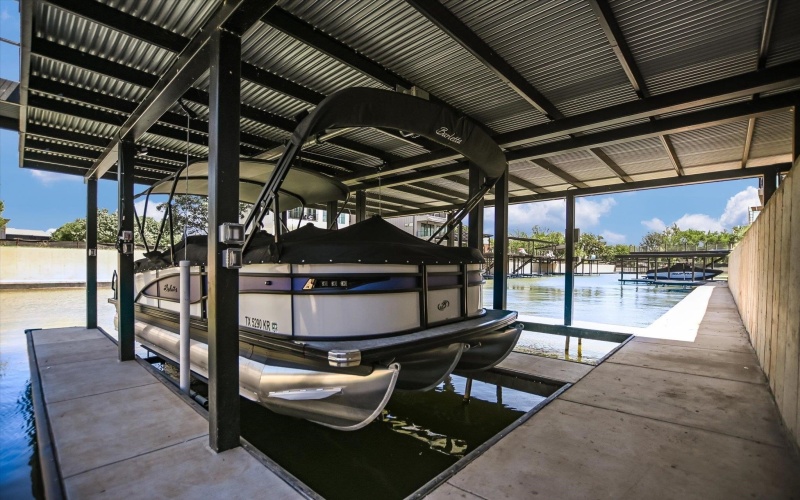 420 Lake St., Kingsland, TX 78639, 5 Bedrooms Bedrooms, ,6 BathroomsBathrooms,Residential,For Sale,420 Lake St.,0,176094