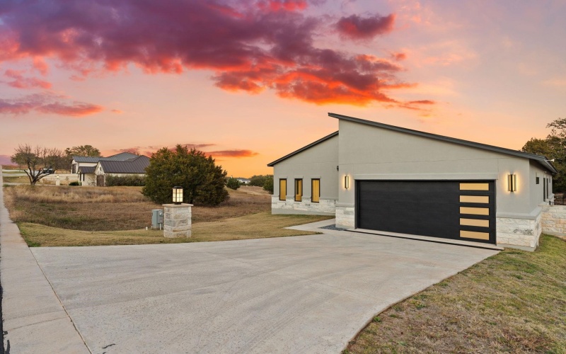 612 Broken Hills, Horseshoe Bay, TX 78657, 3 Bedrooms Bedrooms, ,2 BathroomsBathrooms,Residential,For Sale,612 Broken Hills,0,176156