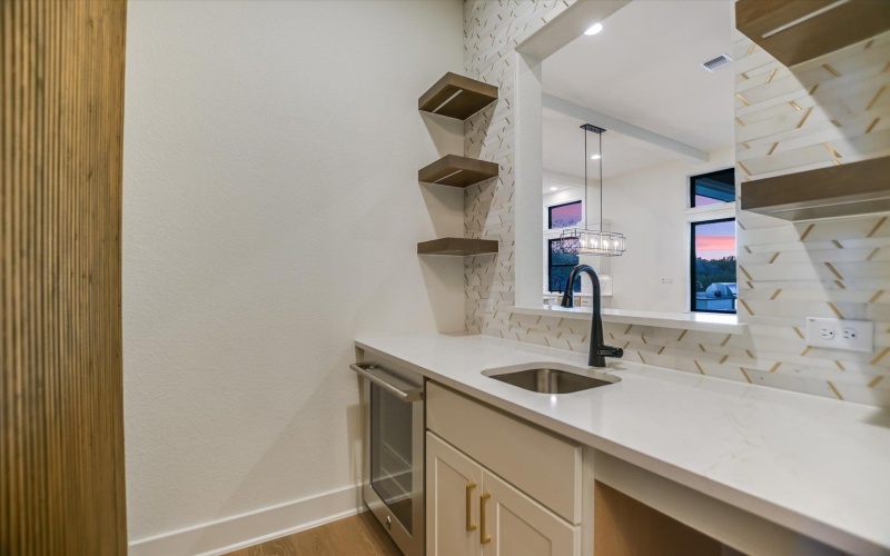 104 Nattie Woods Street, Horseshoe Bay, TX 78657, 5 Bedrooms Bedrooms, ,6 BathroomsBathrooms,Residential,For Sale,104 Nattie Woods Street,0,176383