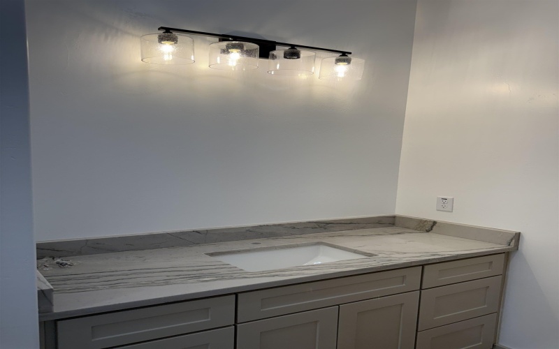 198 Burnet Oaks Drive, Burnet, TX 78611, 4 Bedrooms Bedrooms, ,5 BathroomsBathrooms,Residential,For Sale,198 Burnet Oaks Drive,0,176427