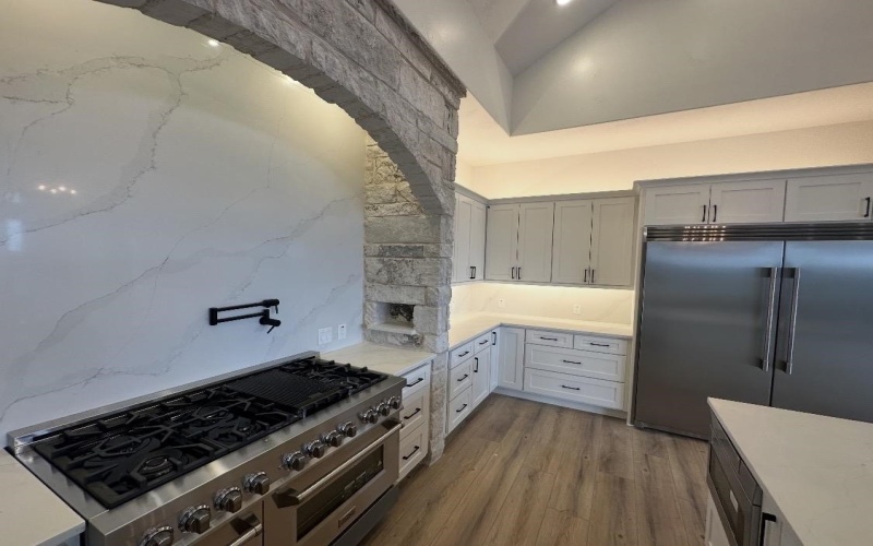 198 Burnet Oaks Drive, Burnet, TX 78611, 4 Bedrooms Bedrooms, ,5 BathroomsBathrooms,Residential,For Sale,198 Burnet Oaks Drive,0,176427