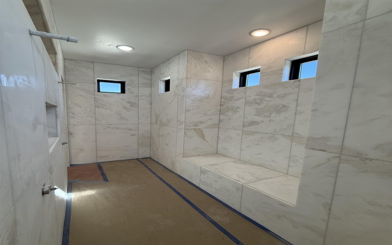 198 Burnet Oaks Drive, Burnet, TX 78611, 4 Bedrooms Bedrooms, ,5 BathroomsBathrooms,Residential,For Sale,198 Burnet Oaks Drive,0,176427