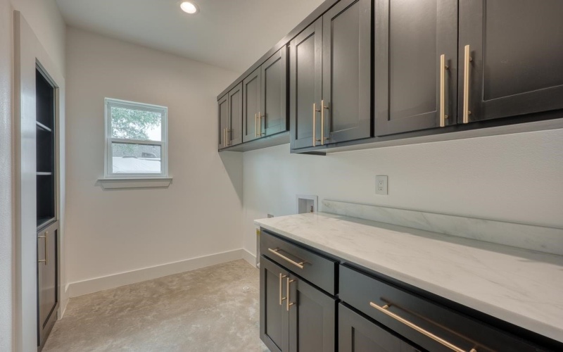 1502 Woodcrest Drive, Granite Shoals, TX 78654, 3 Bedrooms Bedrooms, ,2 BathroomsBathrooms,Residential,For Sale,1502 Woodcrest Drive,0,176468