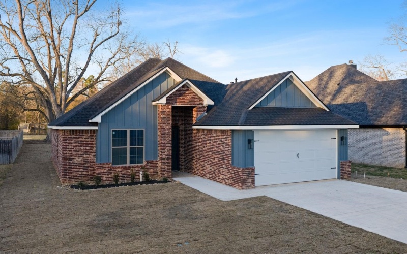 109 Cates, White Oak, TX 75693, 4 Bedrooms Bedrooms, ,2 BathroomsBathrooms,Residential,For Sale,109 Cates,0,20260951