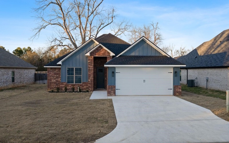 109 Cates, White Oak, TX 75693, 4 Bedrooms Bedrooms, ,2 BathroomsBathrooms,Residential,For Sale,109 Cates,0,20260951