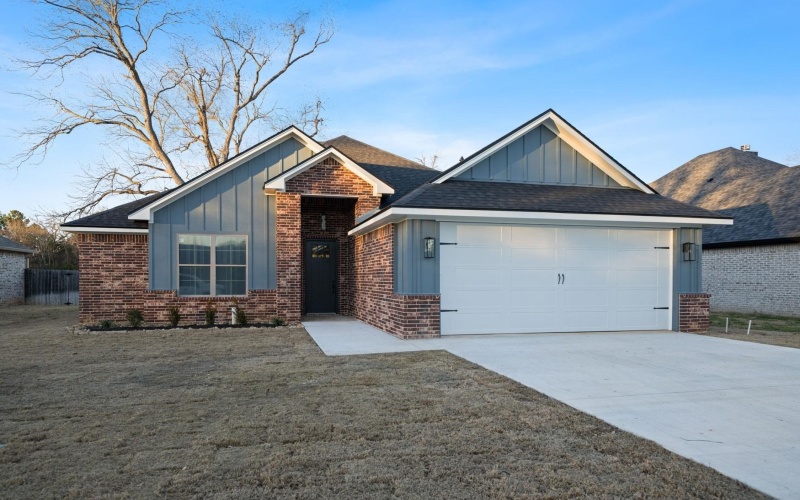 109 Cates, White Oak, TX 75693, 4 Bedrooms Bedrooms, ,2 BathroomsBathrooms,Residential,For Sale,109 Cates,0,20260951