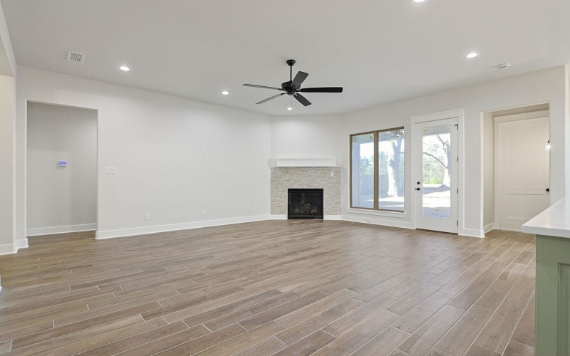 109 Cates, White Oak, TX 75693, 4 Bedrooms Bedrooms, ,2 BathroomsBathrooms,Residential,For Sale,109 Cates,0,20260951