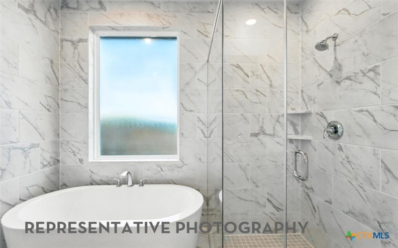 9308 Hamadryas Drive, Austin, TX 78744, 5 Habitaciones Habitaciones , ,6 BañosBaños,Residential,En Venta,9308 Hamadryas Drive,0,604347