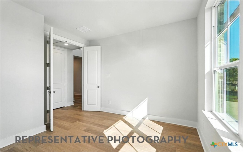 9308 Hamadryas Drive, Austin, TX 78744, 5 Habitaciones Habitaciones , ,6 BañosBaños,Residential,En Venta,9308 Hamadryas Drive,0,604347