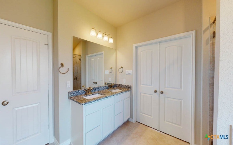 2060 Buckner Street, Nolanville, TX 76559, 5 Bedrooms Bedrooms, ,2 BathroomsBathrooms,Residential,For Sale,2060 Buckner Street,0,604365