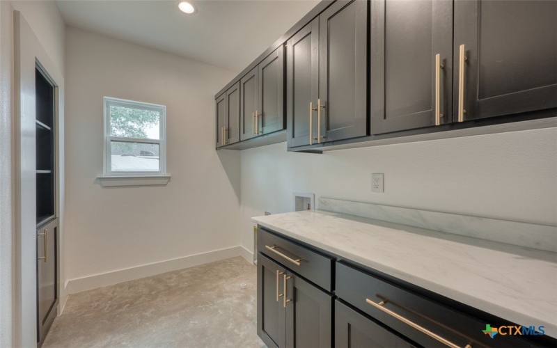 1501 Woodcrest Drive, Granite Shoals, TX 78654, 3 Bedrooms Bedrooms, ,2 BathroomsBathrooms,Residential,For Sale,1501 Woodcrest Drive,0,604371