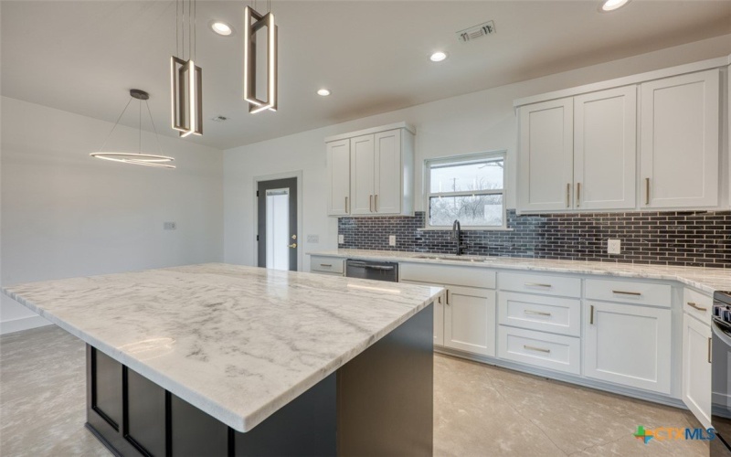 1501 Woodcrest Drive, Granite Shoals, TX 78654, 3 Bedrooms Bedrooms, ,2 BathroomsBathrooms,Residential,For Sale,1501 Woodcrest Drive,0,604371