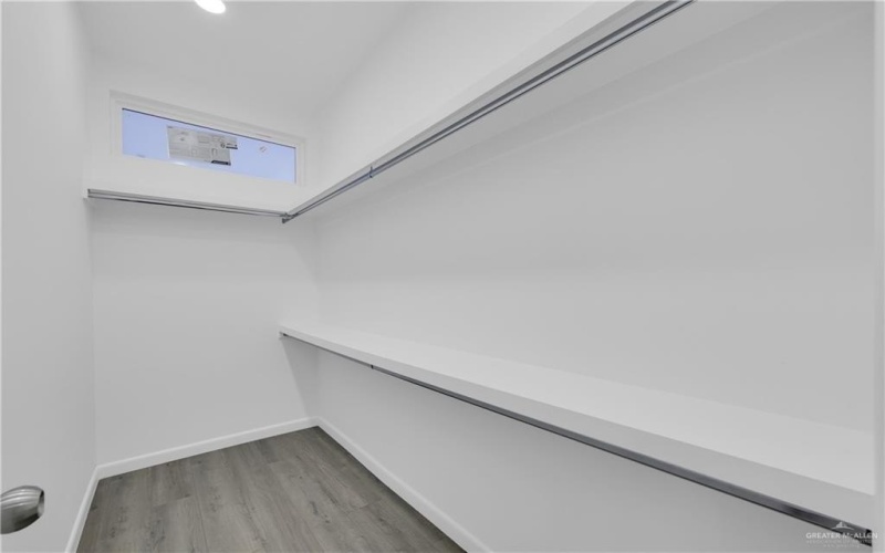 211 N 28th Street, McAllen, TX 78501, 3 Bedrooms Bedrooms, ,2 BathroomsBathrooms,Residential,For Sale,211 N 28th Street,0,494420