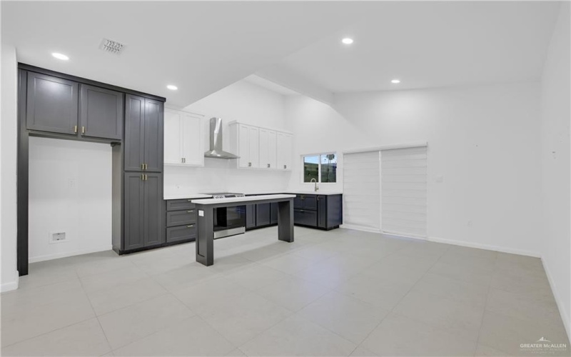 211 N 28th Street, McAllen, TX 78501, 3 Bedrooms Bedrooms, ,2 BathroomsBathrooms,Residential,For Sale,211 N 28th Street,0,494420