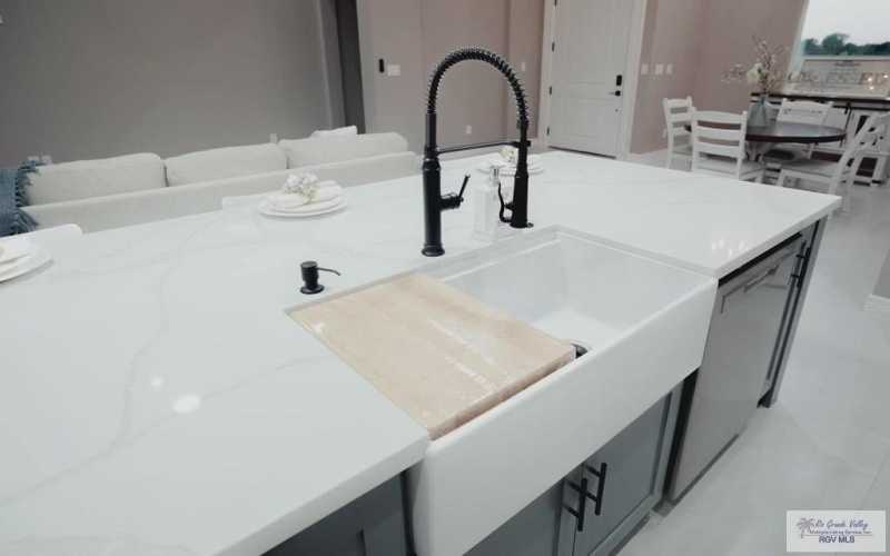 8796 JUPITER ST., BROWNSVILLE, TX 78521, 5 Habitaciones Habitaciones , ,5 BañosBaños,Residential,En Venta,8796 JUPITER ST.,0,29772041