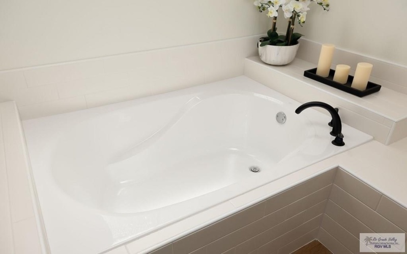 2321 BROWN PELICAN LN, HARLINGEN, TX 78552, 4 Habitaciones Habitaciones , ,2 BañosBaños,Residential,En Venta,2321 BROWN PELICAN LN,0,29772042