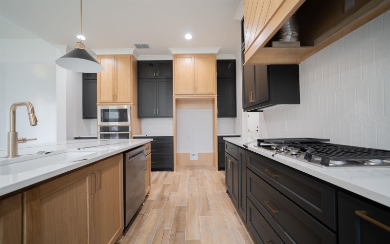 140 Waterfowl, Longview, TX 75602, 4 Habitaciones Habitaciones , ,3 BañosBaños,Residential,En Venta,140 Waterfowl,0,20260963